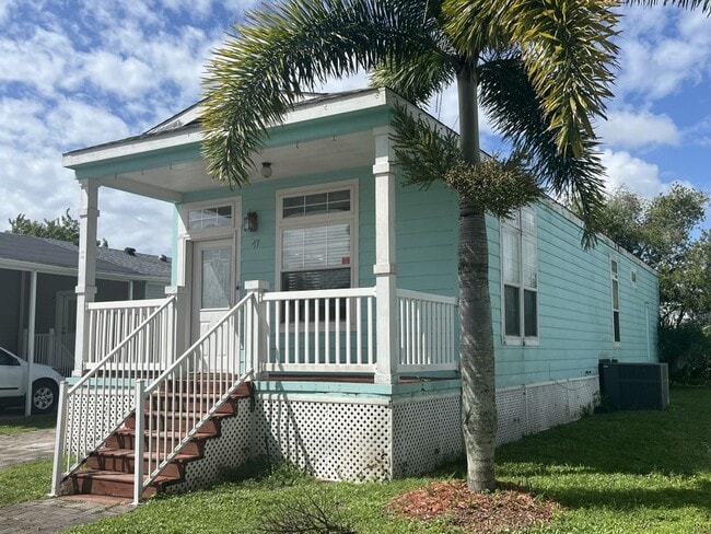 Building Photo - 47 Freedom Dr