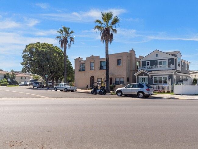 Building Photo - 506 Palm Ave