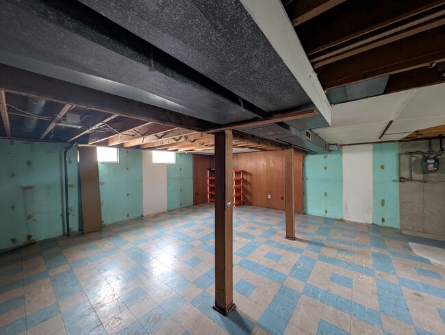 Building Photo - 43 Fairelm Ln
