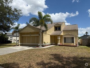 Building Photo - East Orlando Pool Home