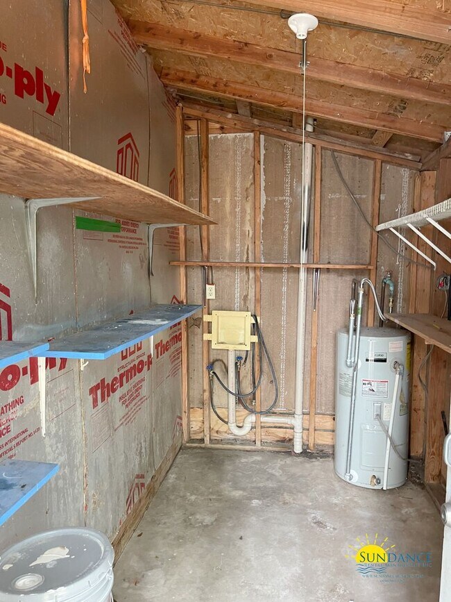 Building Photo - Great 2 Bedroom Unit in Fort Walton Beach
