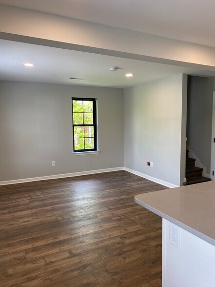 Living Area - 263 S York Rd