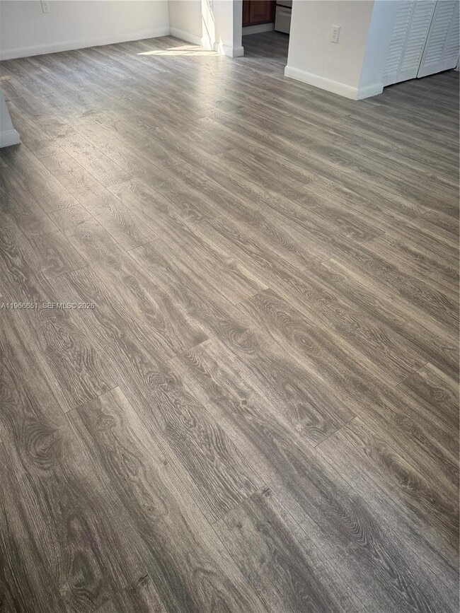 Building Photo - 7130 Rue Versailles Dr