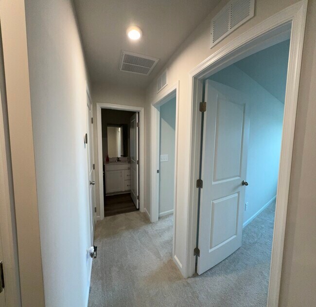 Building Photo - 6859 Tarik Ln