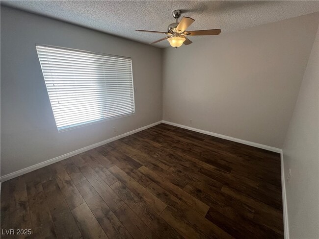 Building Photo - 6976 Mountain Meadow Ln