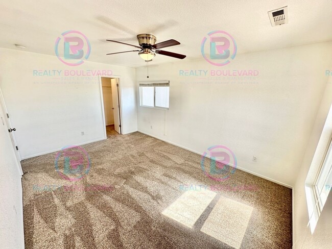 Building Photo - 9685 Canyon Meadows Dr