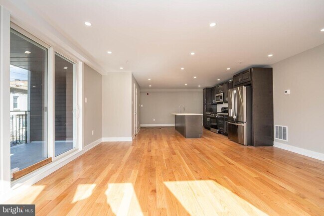 Building Photo - 1711 S 5th St