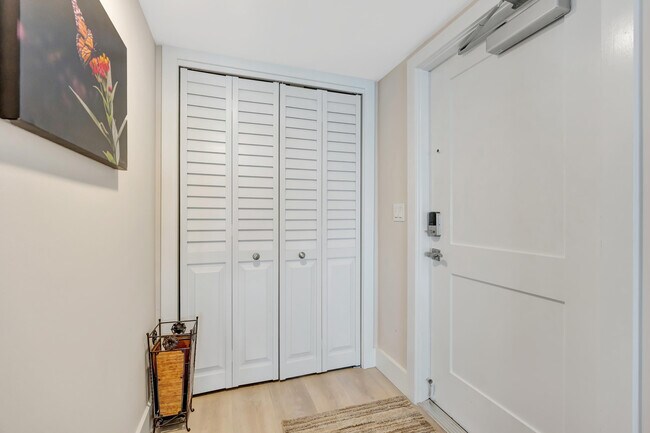 Building Photo - 1648 Jupiter Cove Dr