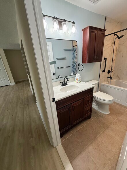 Building Photo - 49 Joyner Ct