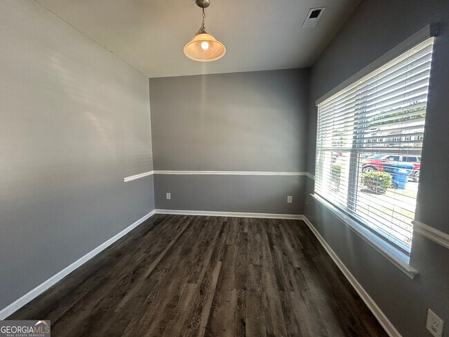 Building Photo - 6125 Oakley Rd