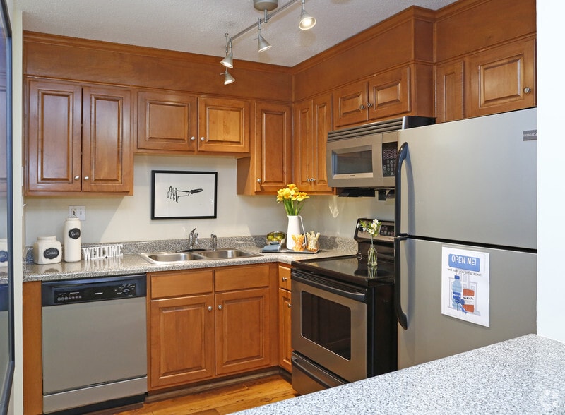 Sterling Glenwood Apartments 3939 Glenwood Ave Raleigh NC 27612