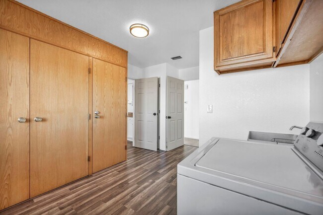 Building Photo - Country Living Single Story Home in Spanish Springs