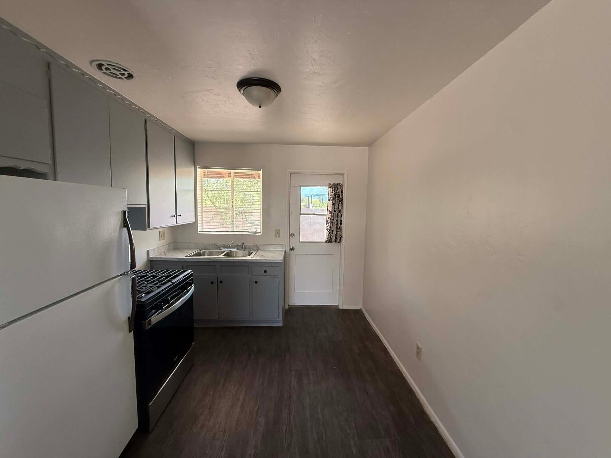 Building Photo - 3577 E 3rd St