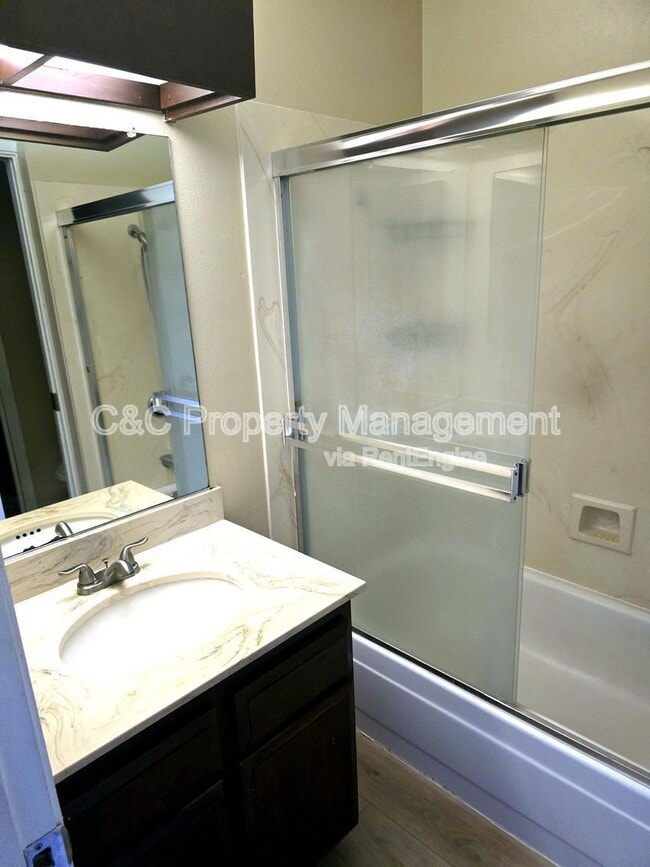 Building Photo - 3625 Larchmont Square Ln
