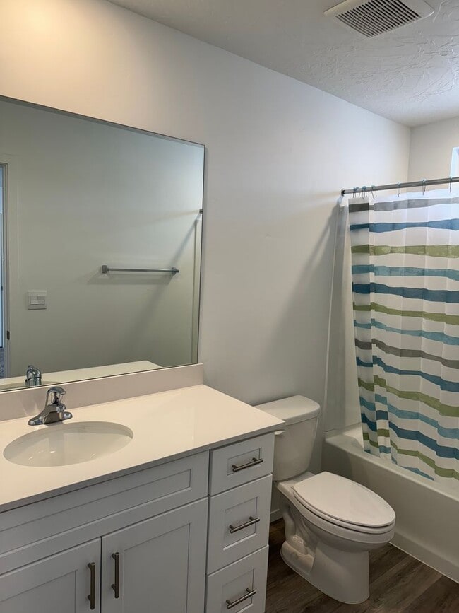 Building Photo - 2958 W Graham Lp