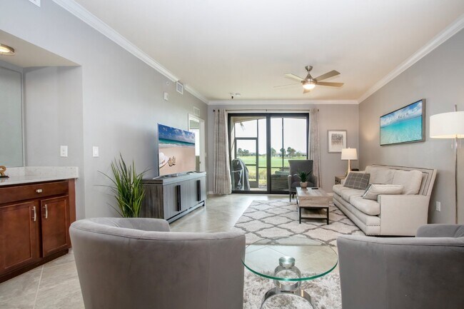 Building Photo - Like new 2BR, 2BA garage condo-Lakewood National