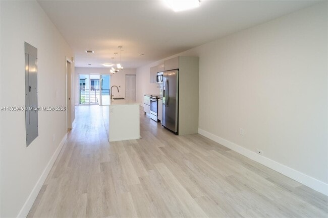 Building Photo - 2555 NE 193rd St