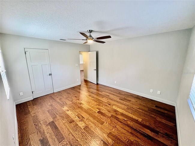 Building Photo - 438 Lakeview Ave