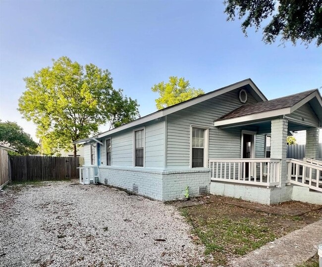 Building Photo - 1511 Evelyn St