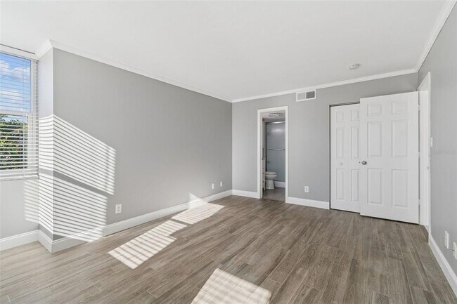 Building Photo - 2051 Skimmer Ct