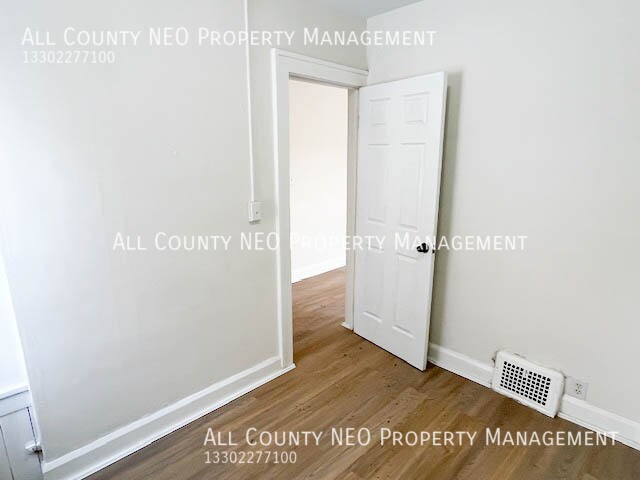 Building Photo - 4306 Buechner Ave