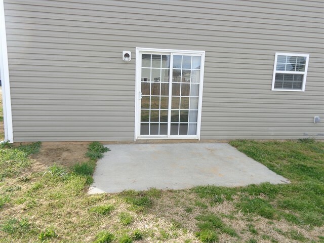 Building Photo - 1410 River Run Rd