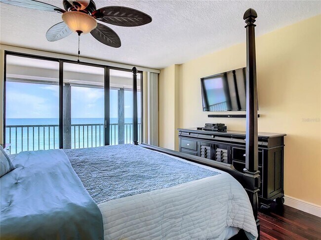 Building Photo - 15462 Gulf Blvd