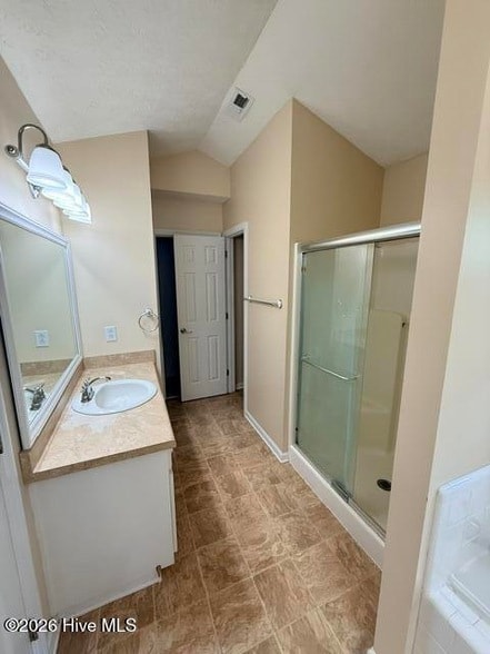 Building Photo - 711 Barney Fones Dr