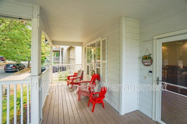 Building Photo - 1204 NE 89th Ave