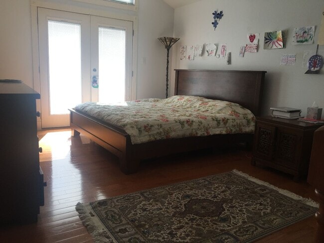 Building Photo - 215 S Quince St