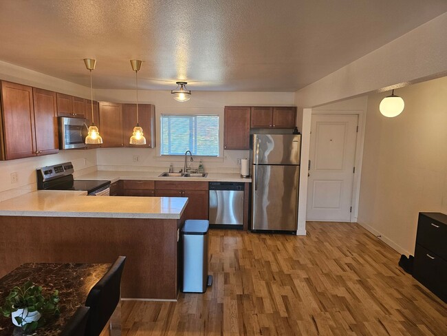 Building Photo - 2 Bed Condo by Tacoma General Hospital!