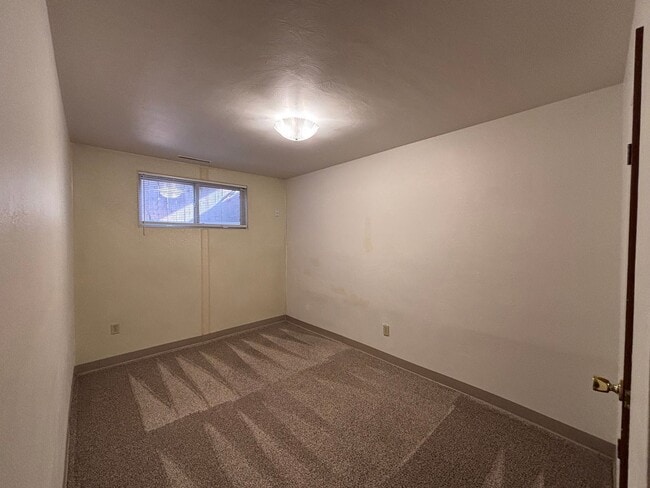 Building Photo - 4 bed, 2 Bath near Old Colorado City - MileStone Real Estate Services