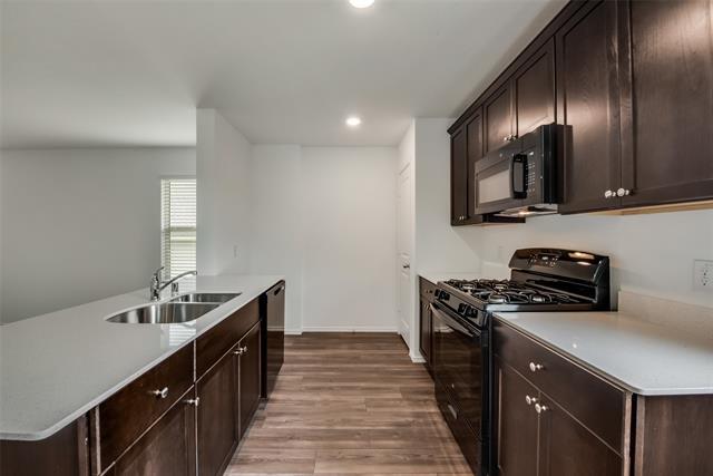 Building Photo - 8445 Fawn Creek Dr