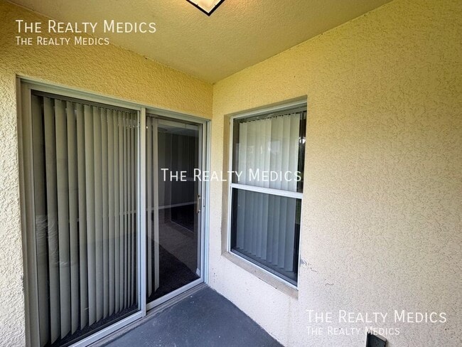 Building Photo - 2793 Club Cortile Cir