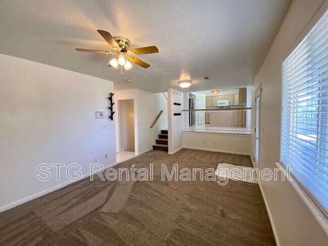 Building Photo - 2215 Chandler Dr