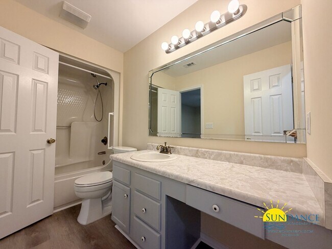 Building Photo - 3 Bedroom Home in sought-after Poquito Bayou with Boat Ramp Access!