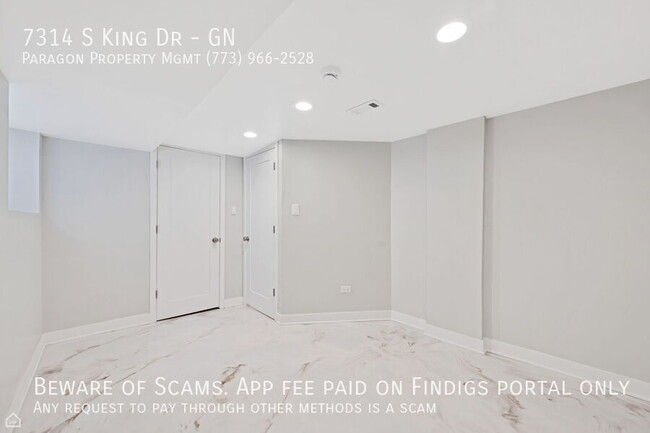 Building Photo - 7314 S King Dr