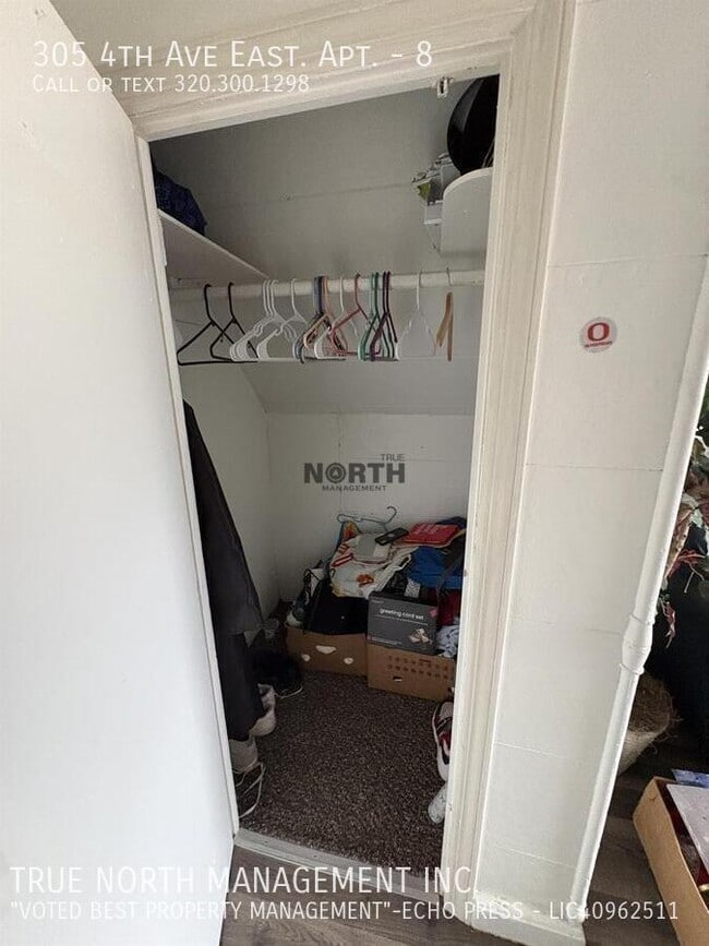 Building Photo - 305 4th Ave E