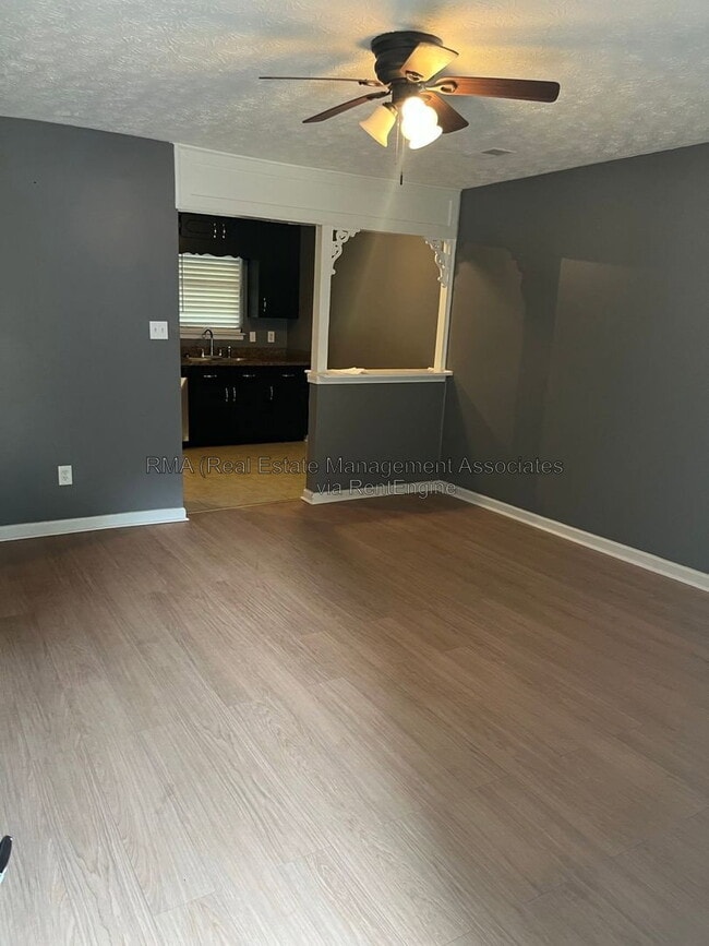 Building Photo - 121 Hill Pine Trail