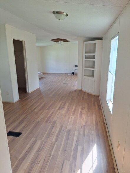 Building Photo - 267 Nettles Rd
