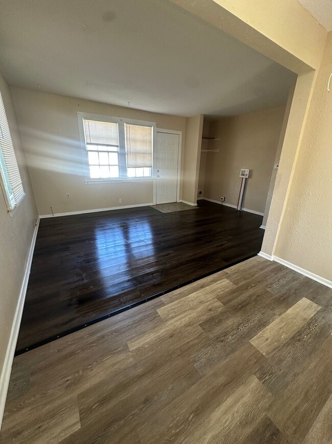 Building Photo - 45 Riley Manor Cir