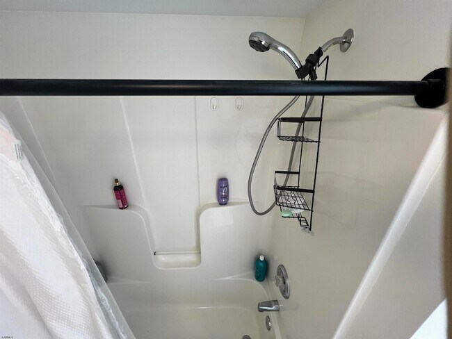 Building Photo - 4310 Dolphin Ave