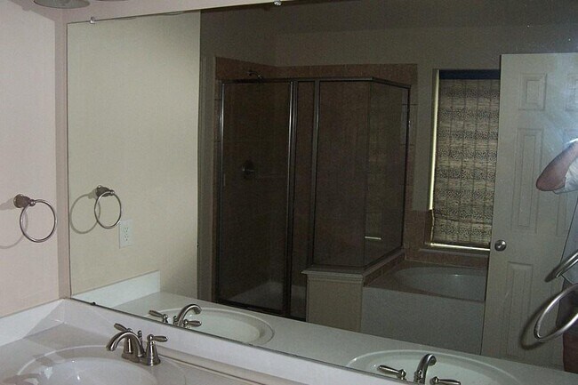 Building Photo - 3714 Rainterra Dr