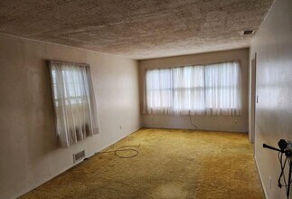 Building Photo - 130 Garden Terrace