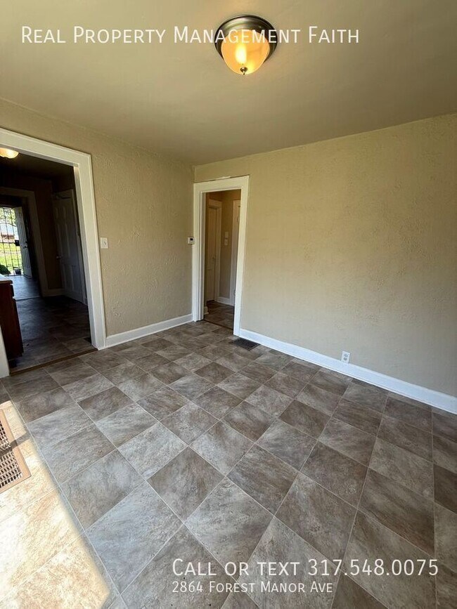 Building Photo - 2864 Forest Manor Ave