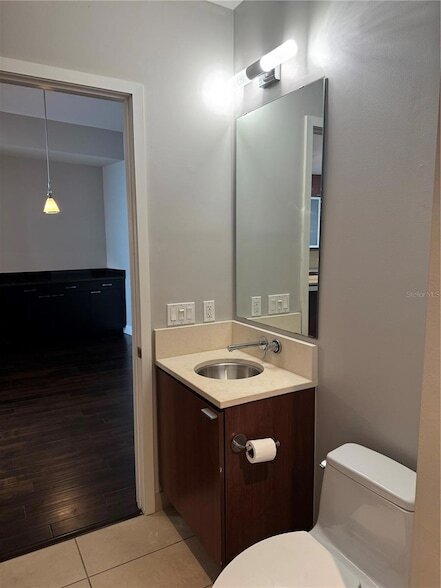 Building Photo - 912 Channelside Dr