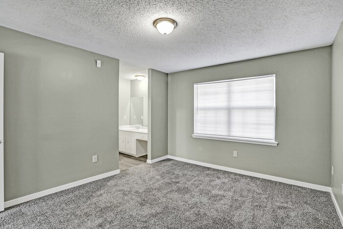 Building Photo - 4615 Sherbrook Dr
