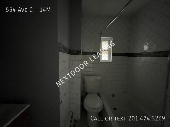 Building Photo - 554 Avenue C