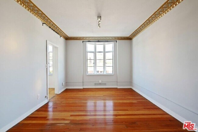 Building Photo - 1314 Hayworth Ave