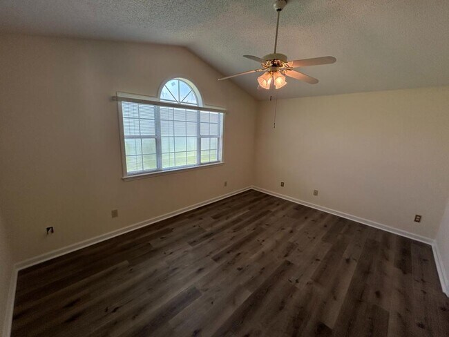 Building Photo - 1201 Formby Ct